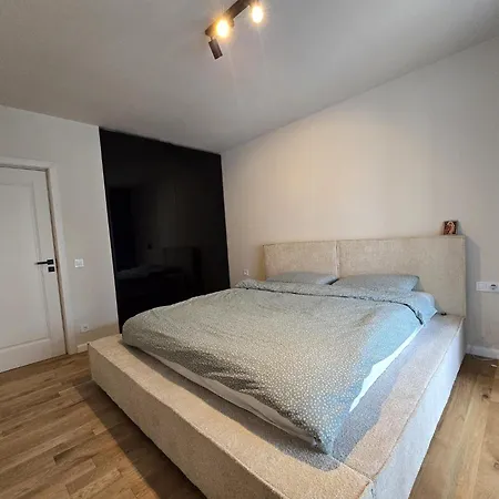 Penthouse - 2camere 80mp Cu Terasa 83mp * קריובה