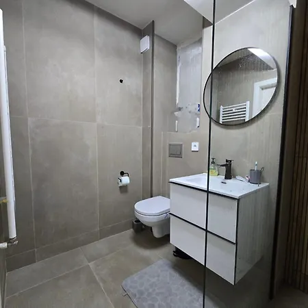 Penthouse - 2camere 80mp Cu Terasa 83mp דירה *